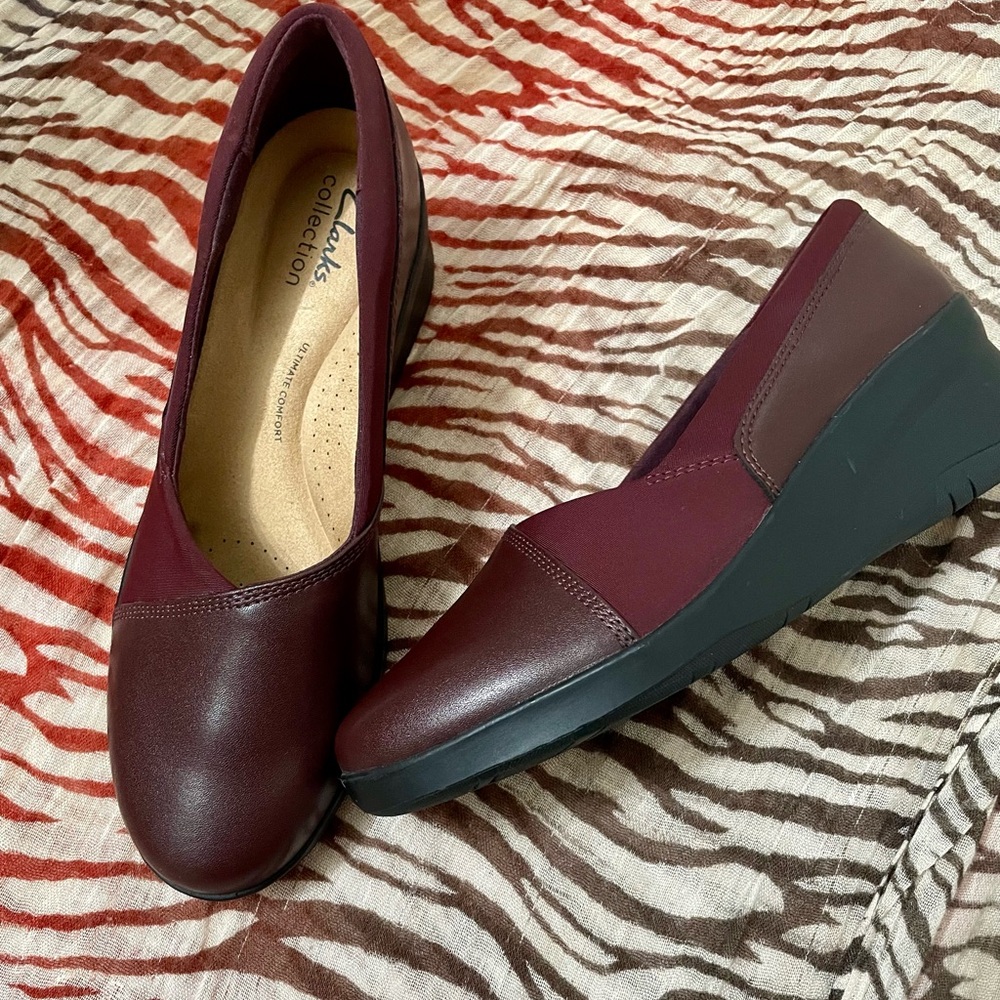 ✅SOLD✅ NEW Clarks Suttyn Leather Walk Wedge Slip On, Sz 8.5 Wide